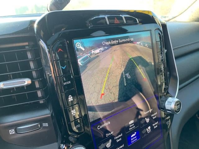 2021 RAM 1500 Laramie 4x4 Crew Cab 5'7" Box