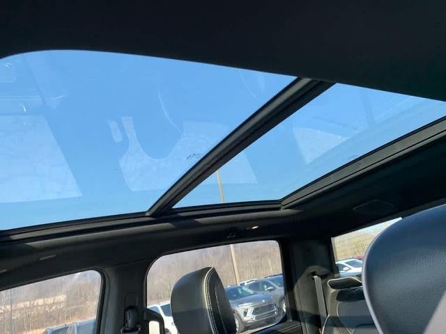 2021 RAM 1500 Laramie 4x4 Crew Cab 5'7" Box