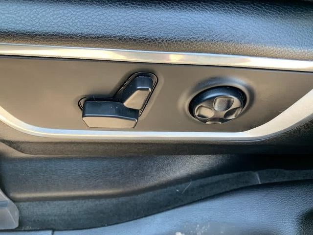 2021 RAM 1500 Laramie 4x4 Crew Cab 5'7" Box