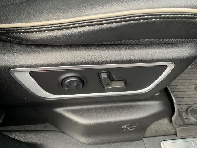 2021 RAM 1500 Laramie 4x4 Crew Cab 5'7" Box