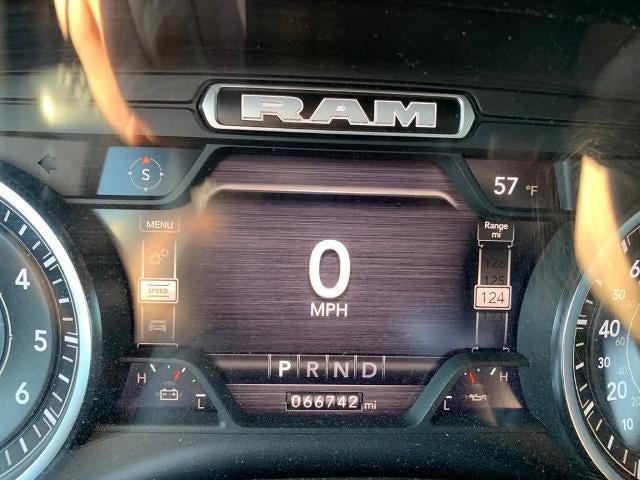 2022 RAM 1500 Laramie 4x4 Crew Cab 6'4" Box
