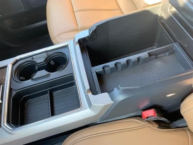 2022 Ford F-250 LARIAT 4WD Crew Cab 6.75' Box