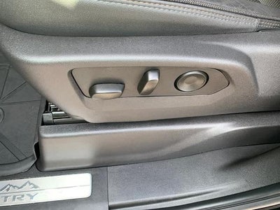 2025 Chevrolet Silverado 1500 Crew Cab Short Box 4-Wheel Drive High Country