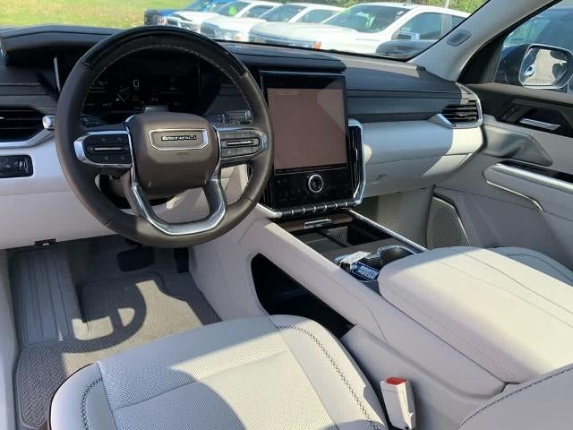 2025 GMC Acadia AWD Denali