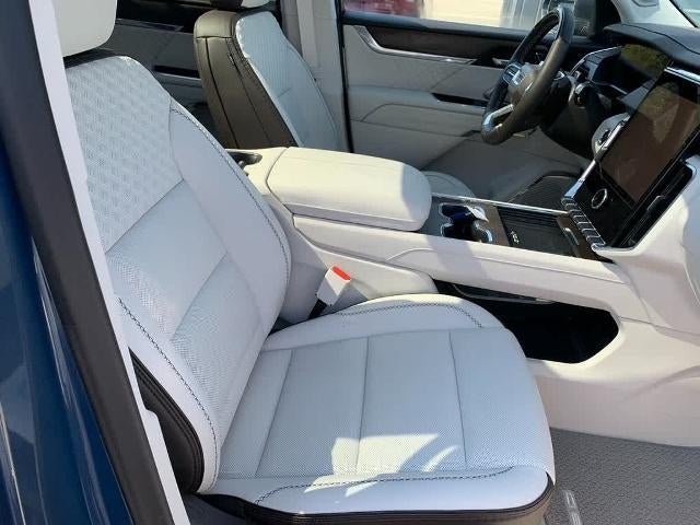 2025 GMC Acadia AWD Denali