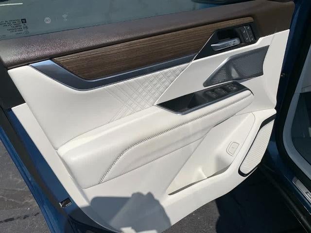 2025 GMC Acadia AWD Denali