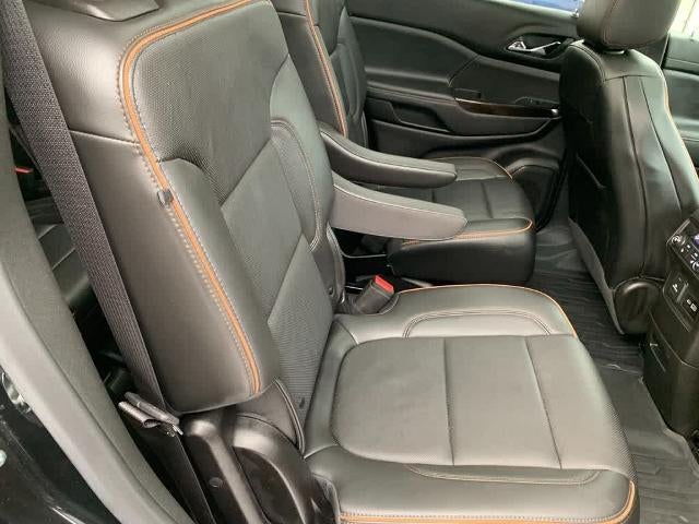 2023 GMC Acadia AWD AT4