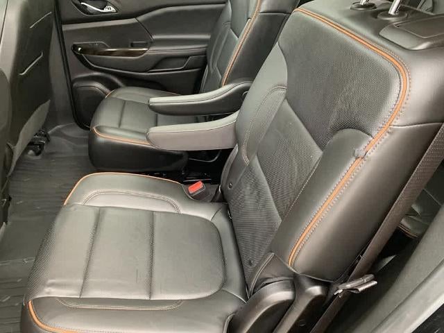 2023 GMC Acadia AWD AT4