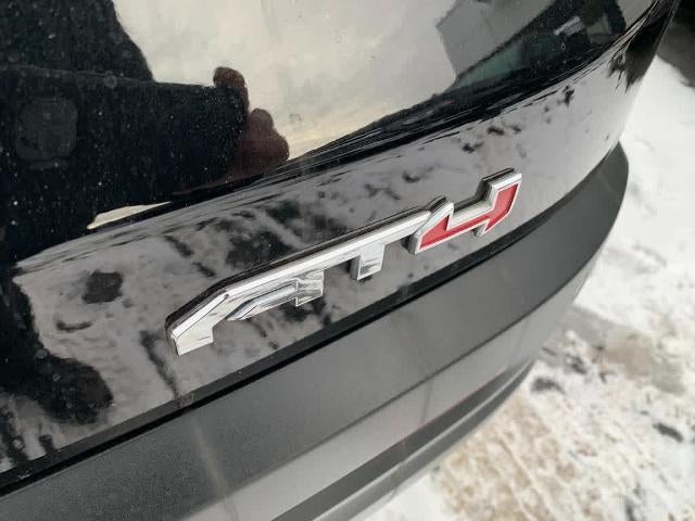 2023 GMC Acadia AWD AT4