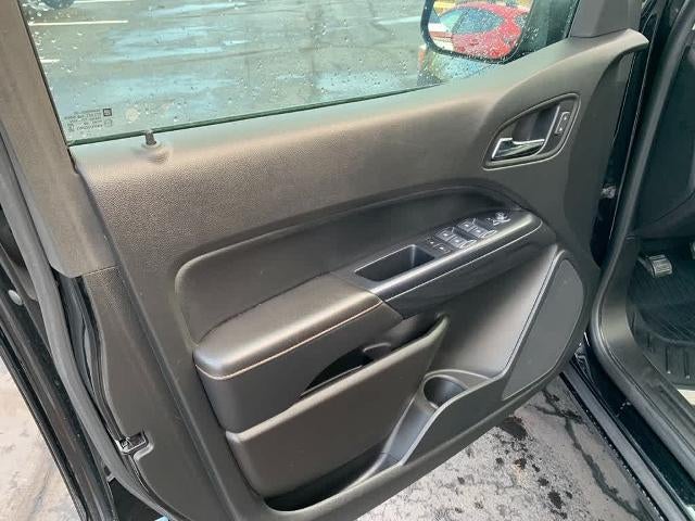 2021 GMC Canyon Crew Cab Short Box 4-Wheel Drive AT4 w/Cloth