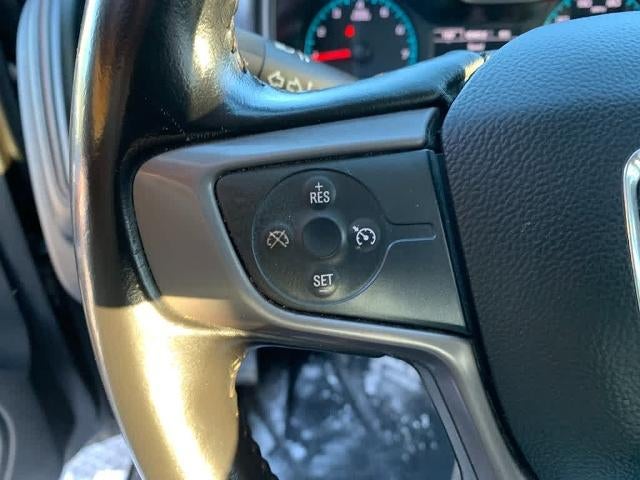 2022 GMC Canyon Crew Cab Short Box 4-Wheel Drive AT4 w/Cloth