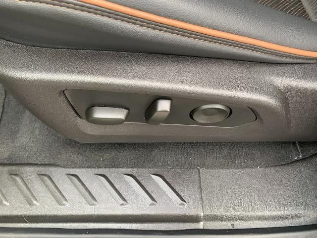 2024 GMC Canyon Crew Cab Short Box 4-Wheel Drive AT4