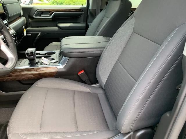 2025 GMC Sierra 1500 Crew Cab Short Box 4-Wheel Drive Elevation 3SB