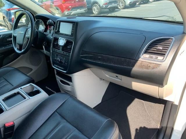 2013 Chrysler Town & Country 4dr Wgn Touring