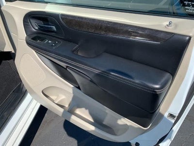2013 Chrysler Town & Country 4dr Wgn Touring