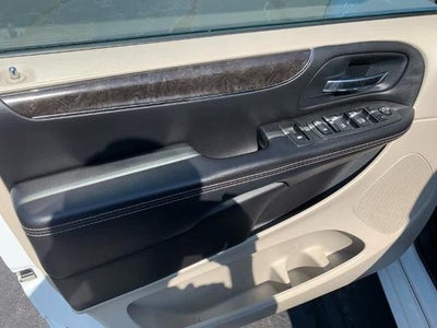 2013 Chrysler Town & Country 4dr Wgn Touring
