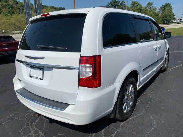 2013 Chrysler Town & Country 4dr Wgn Touring