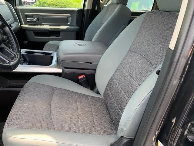 2016 RAM 1500 4WD Crew Cab 5.7 Ft Box Big Horn