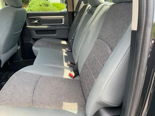 2016 RAM 1500 4WD Crew Cab 5.7 Ft Box Big Horn