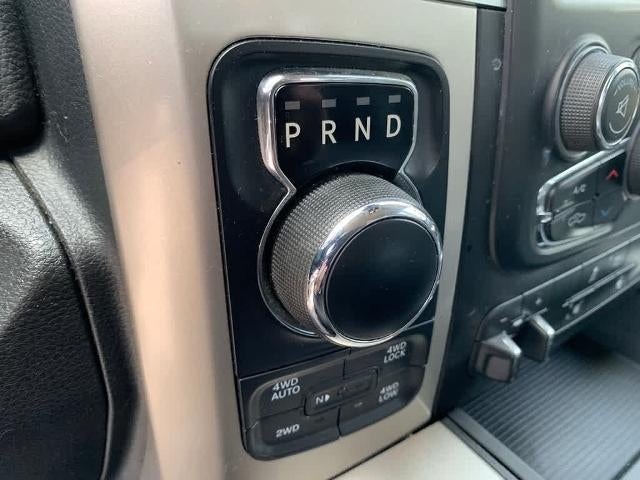 2016 RAM 1500 4WD Crew Cab 5.7 Ft Box Big Horn