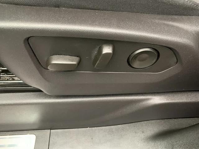 2024 Chevrolet Silverado 1500 Crew Cab Short Box 4-Wheel Drive LT 1LT