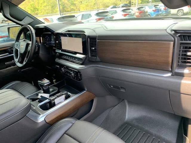 2024 Chevrolet Silverado 1500 Crew Cab Short Box 4-Wheel Drive High Country