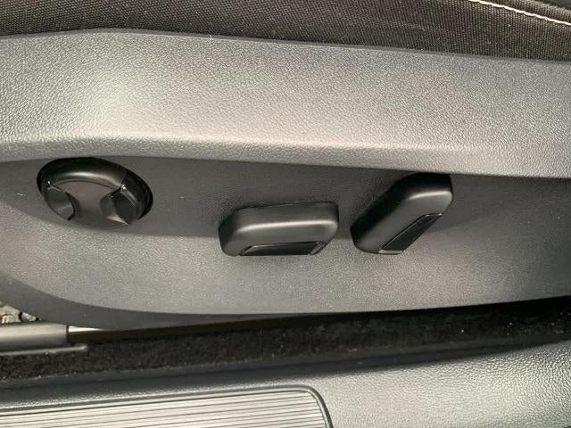 2023 Volkswagen Taos SEL 4MOTION *Ltd Avail*