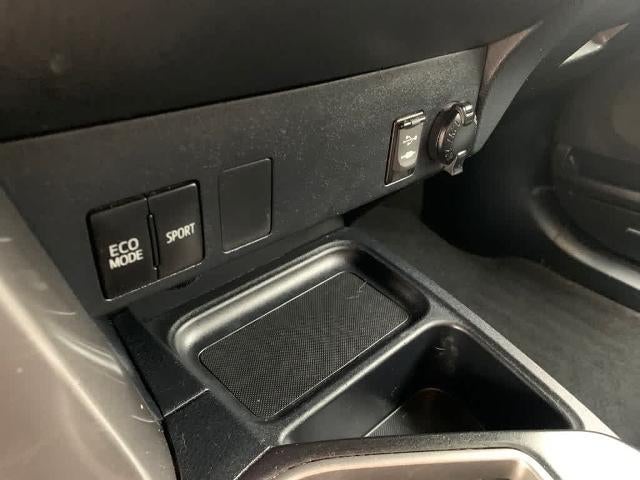 2016 Toyota RAV4 AWD 4dr LE (Natl)