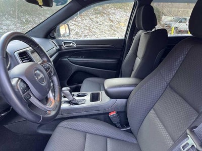 2020 Jeep Grand Cherokee Laredo 4x4