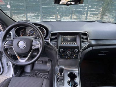 2020 Jeep Grand Cherokee Laredo 4x4