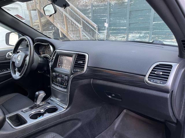 2020 Jeep Grand Cherokee Laredo 4x4