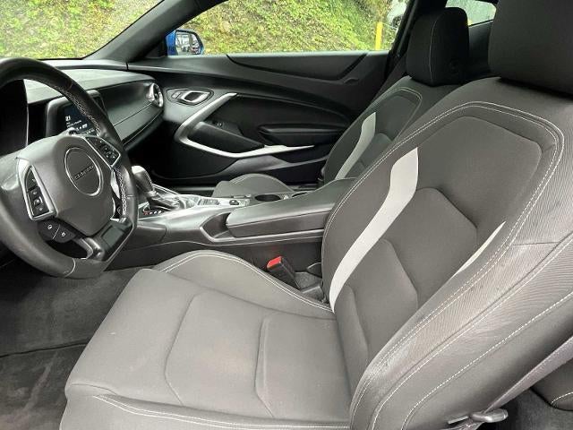 2016 Chevrolet Camaro 2dr Coupe 1LT