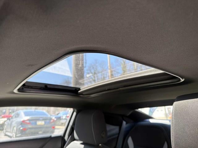 2018 Chevrolet Camaro 2dr Coupe 1LT