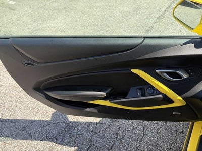 2018 Chevrolet Camaro 2dr Coupe 1LT