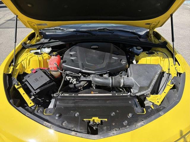 2018 Chevrolet Camaro 2dr Coupe 1LT