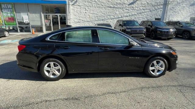 2022 Chevrolet Malibu 4dr Sdn LS w/1LS