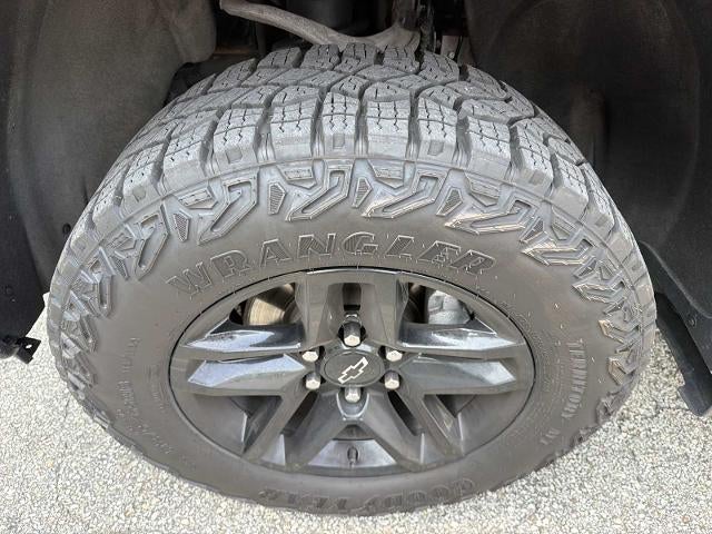 2024 Chevrolet Silverado 1500 Crew Cab Short Box 4-Wheel Drive Custom Trail Boss