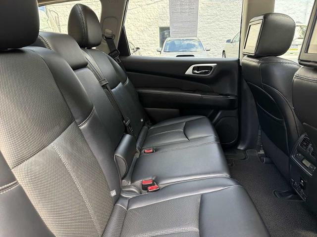 2017 Nissan Pathfinder 4x4 Platinum