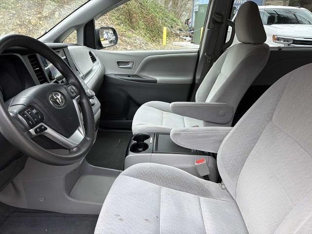 2015 Toyota Sienna 5dr 8-Pass Van LE FWD (Natl)