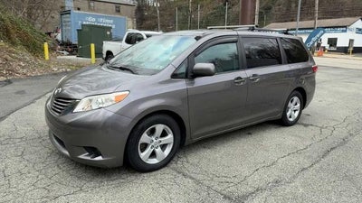 2015 Toyota Sienna 5dr 8-Pass Van LE FWD (Natl)