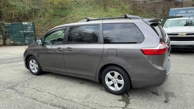 2015 Toyota Sienna 5dr 8-Pass Van LE FWD (Natl)