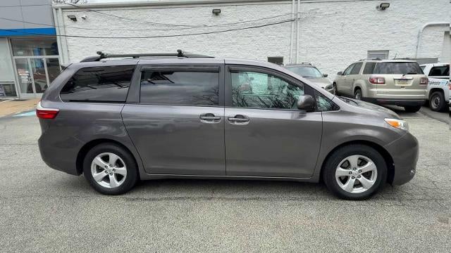 2015 Toyota Sienna 5dr 8-Pass Van LE FWD (Natl)