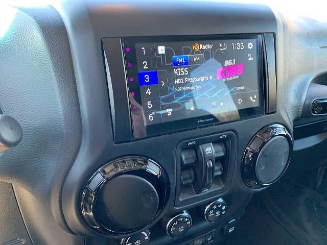 2017 Jeep Wrangler Unlimited Winter 4x4 *Ltd Avail*