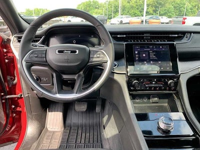 2023 Jeep Grand Cherokee L Laredo 4x4