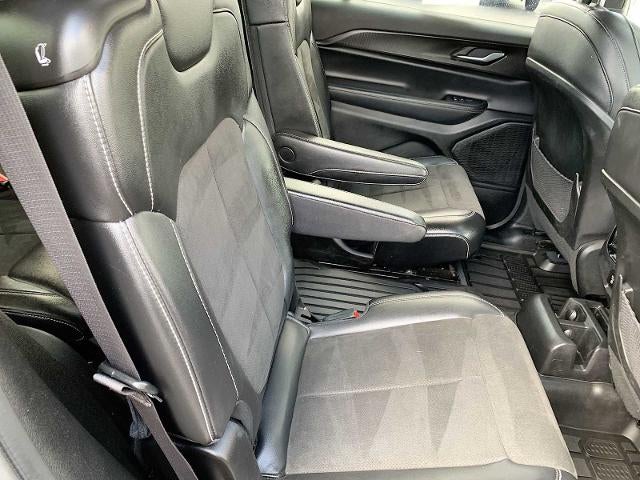 2023 Jeep Grand Cherokee L Laredo 4x4