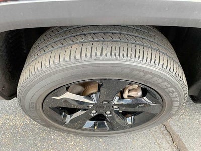 2023 Jeep Grand Cherokee L Laredo 4x4