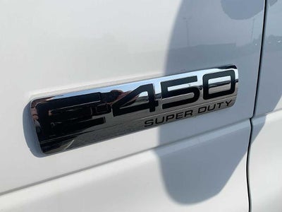 2017 Ford E-Series Cutaway E-450 DRW 158" WB