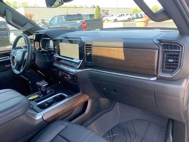 2023 Chevrolet Silverado 1500 Crew Cab Short Box 4-Wheel Drive High Country