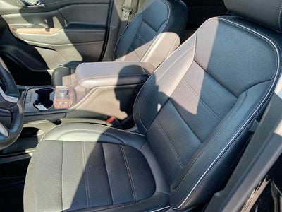 2023 GMC Acadia AWD Denali