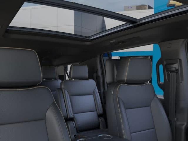 2025 Chevrolet Suburban 4WD Premier